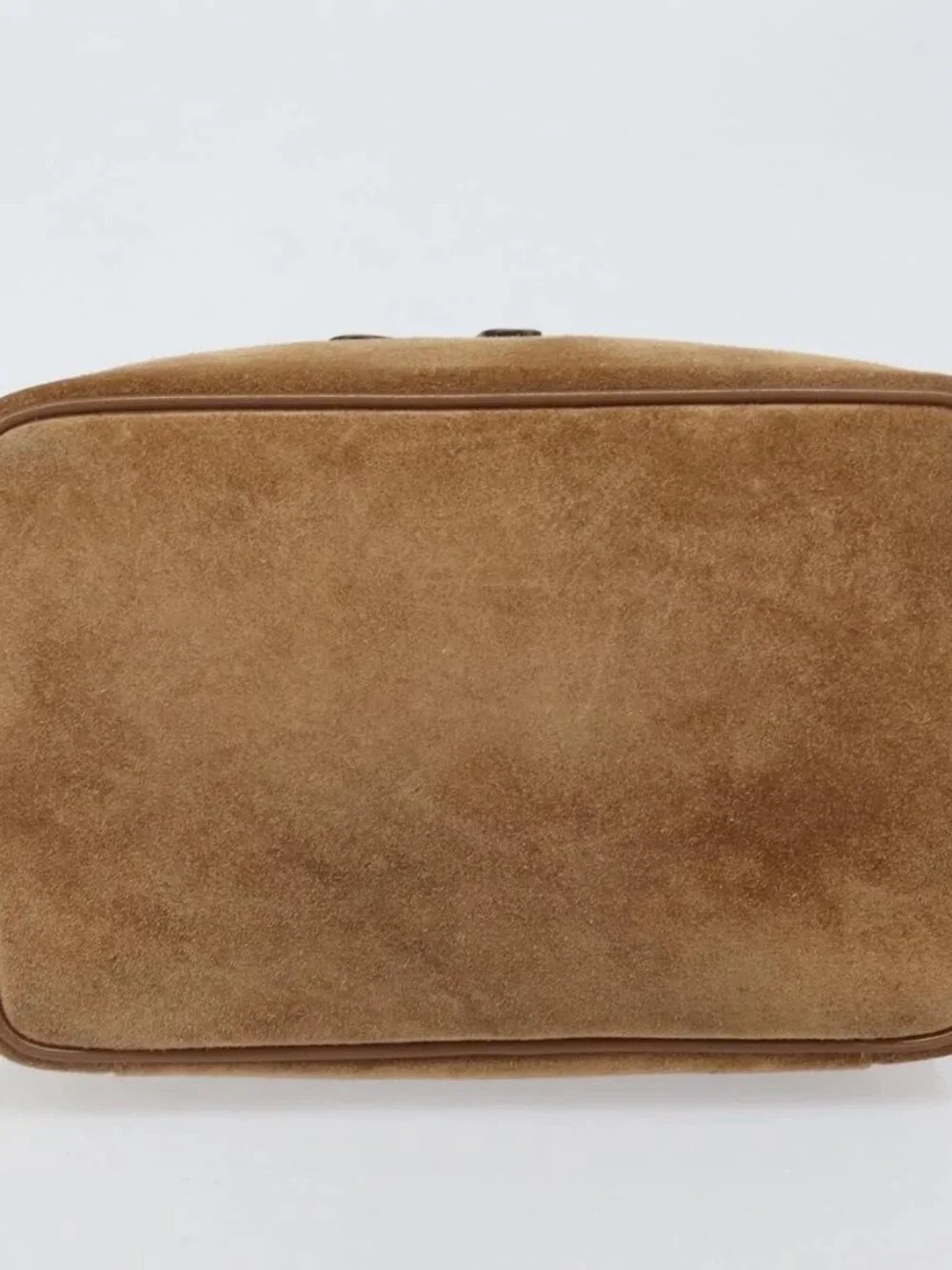 Gucci brand	gucci color	brown