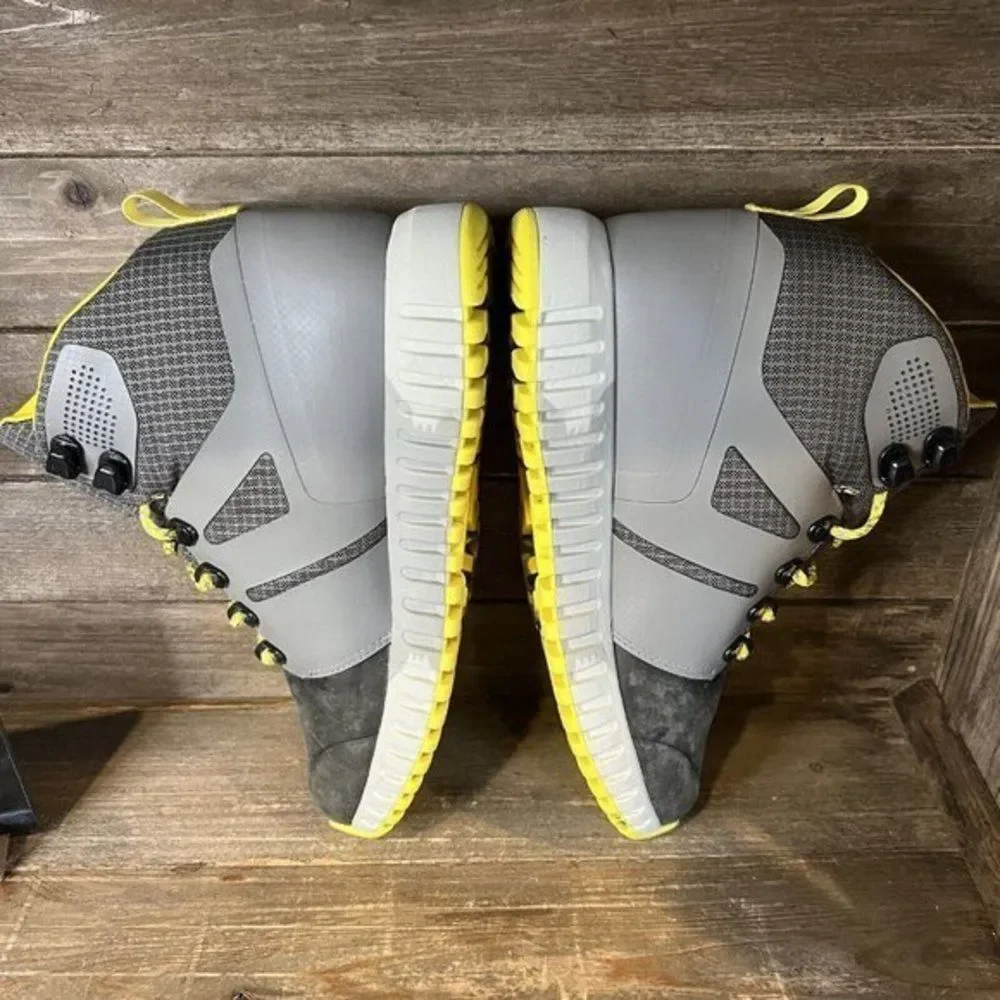 Helly Hansen size 9m