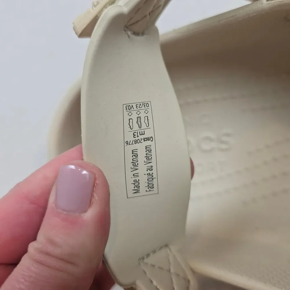 CROCS nwot duet