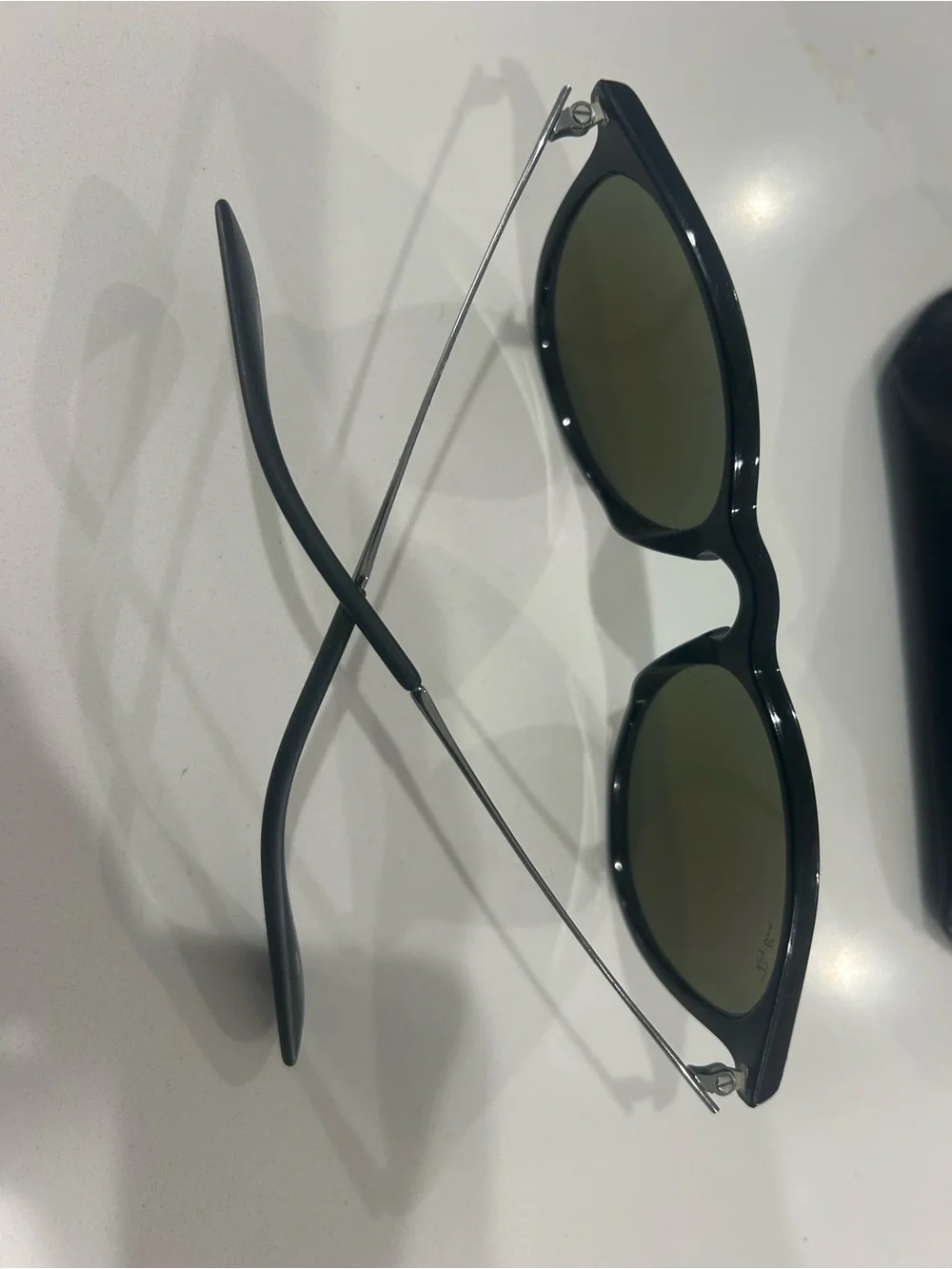 Ray-Ban classic ray