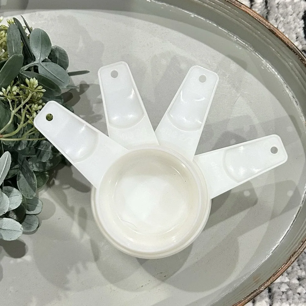 Tupperware this vintage