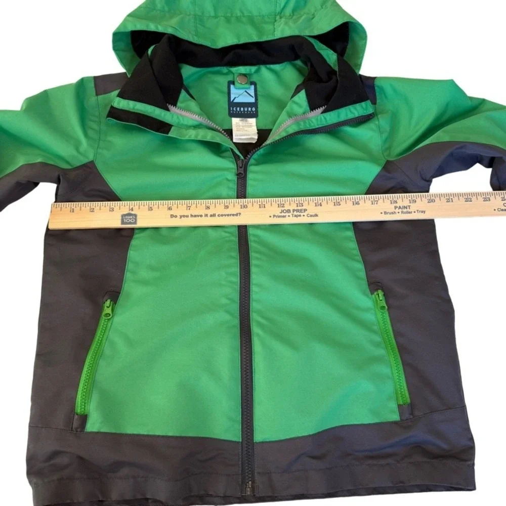 Iceburg youth green