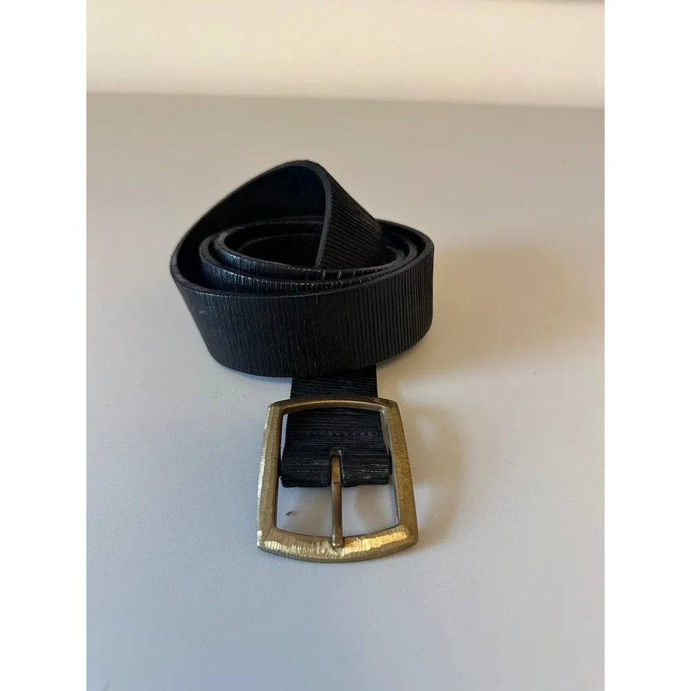 Streets Ahead Black Ribbed Leather Belt with Brass Hammered Buckle