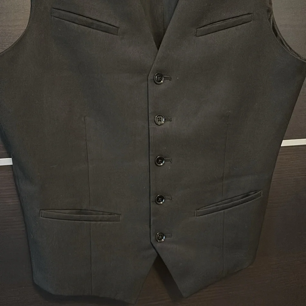 Express Men’s Adjustable Back Black Vest