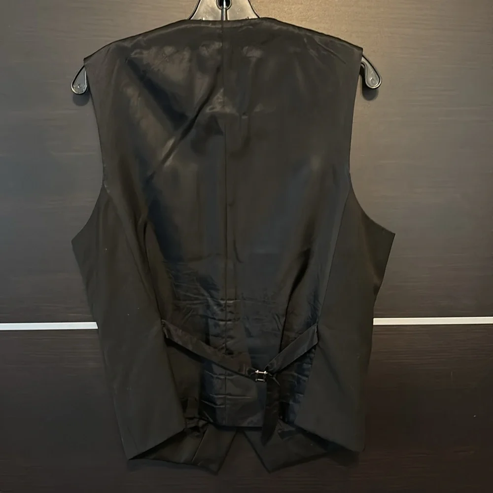 Express Men’s Adjustable Back Black Vest