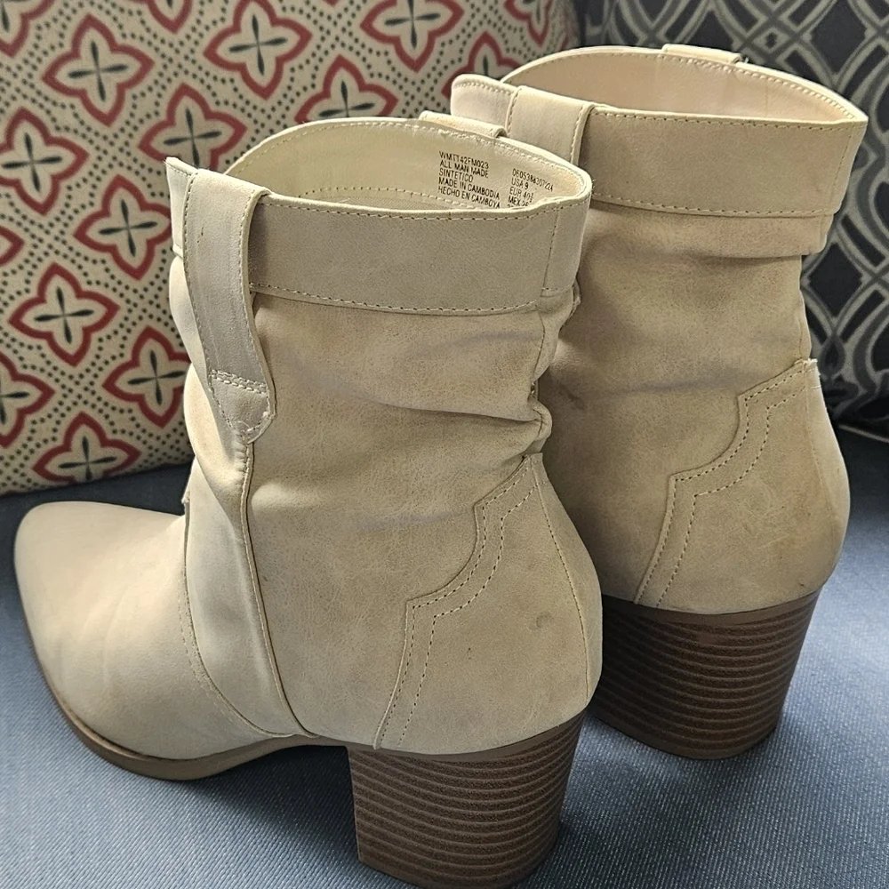 N/A #fashionboots your perfect