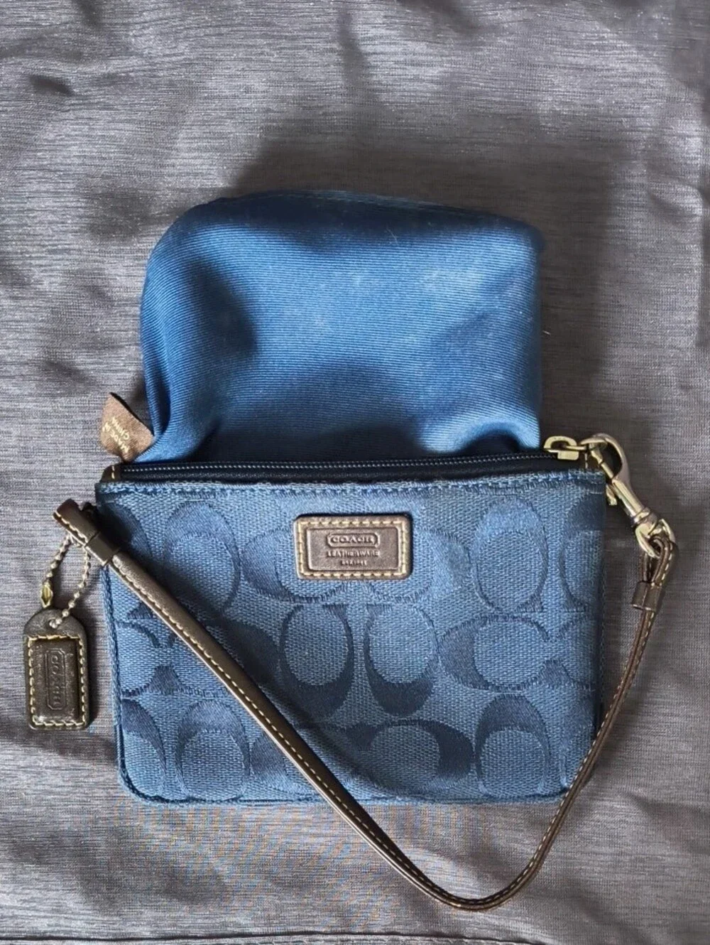 Coach wristlet blue