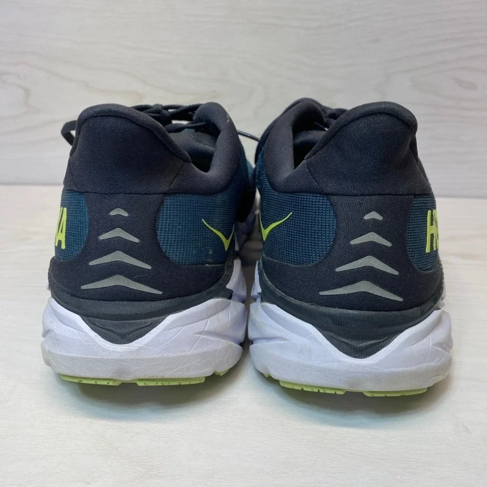 Hoka One One hoka one