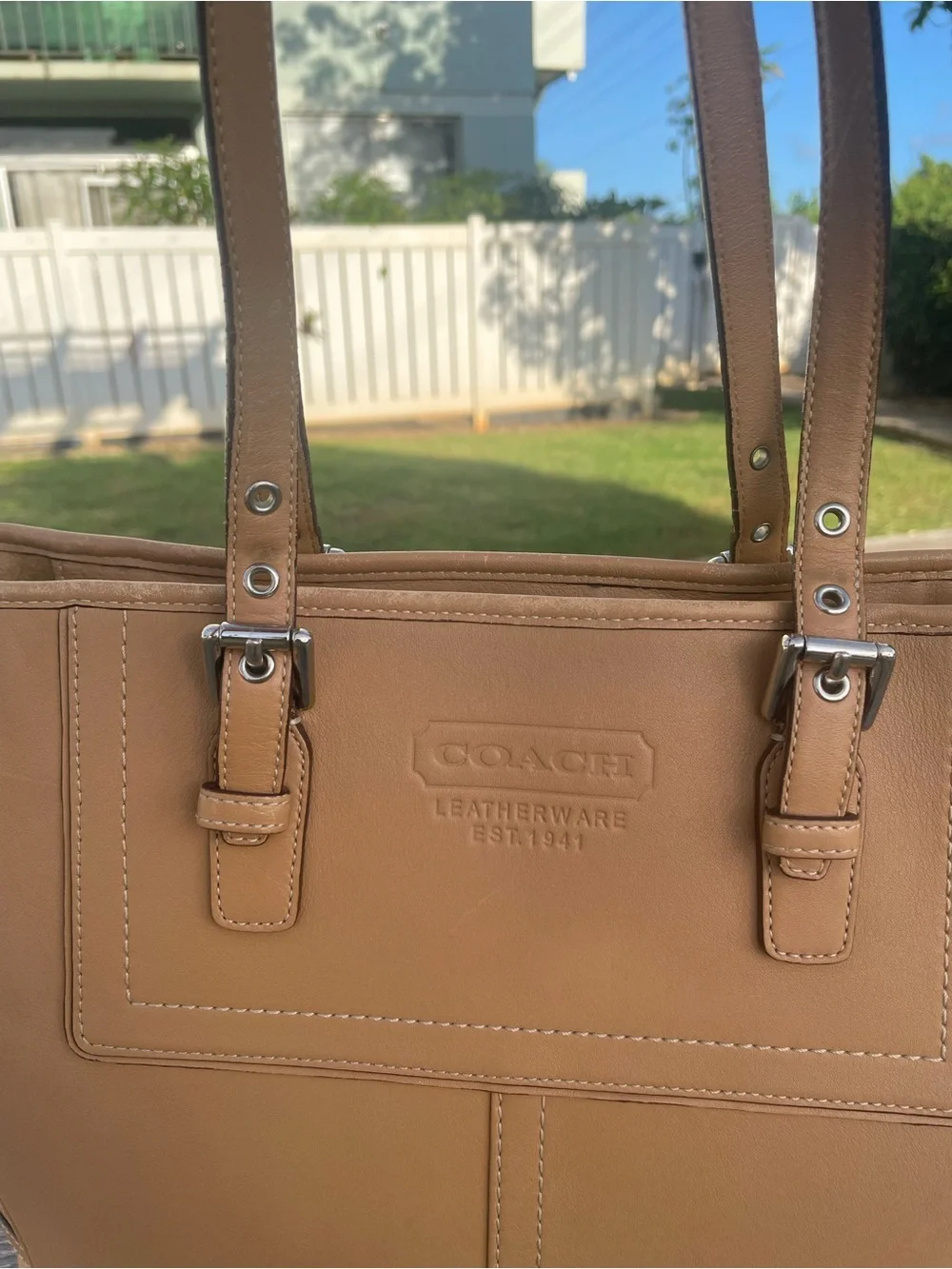 Coach tan tote shoulder