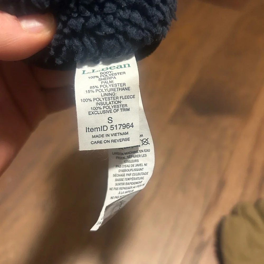 L.L. Bean size small