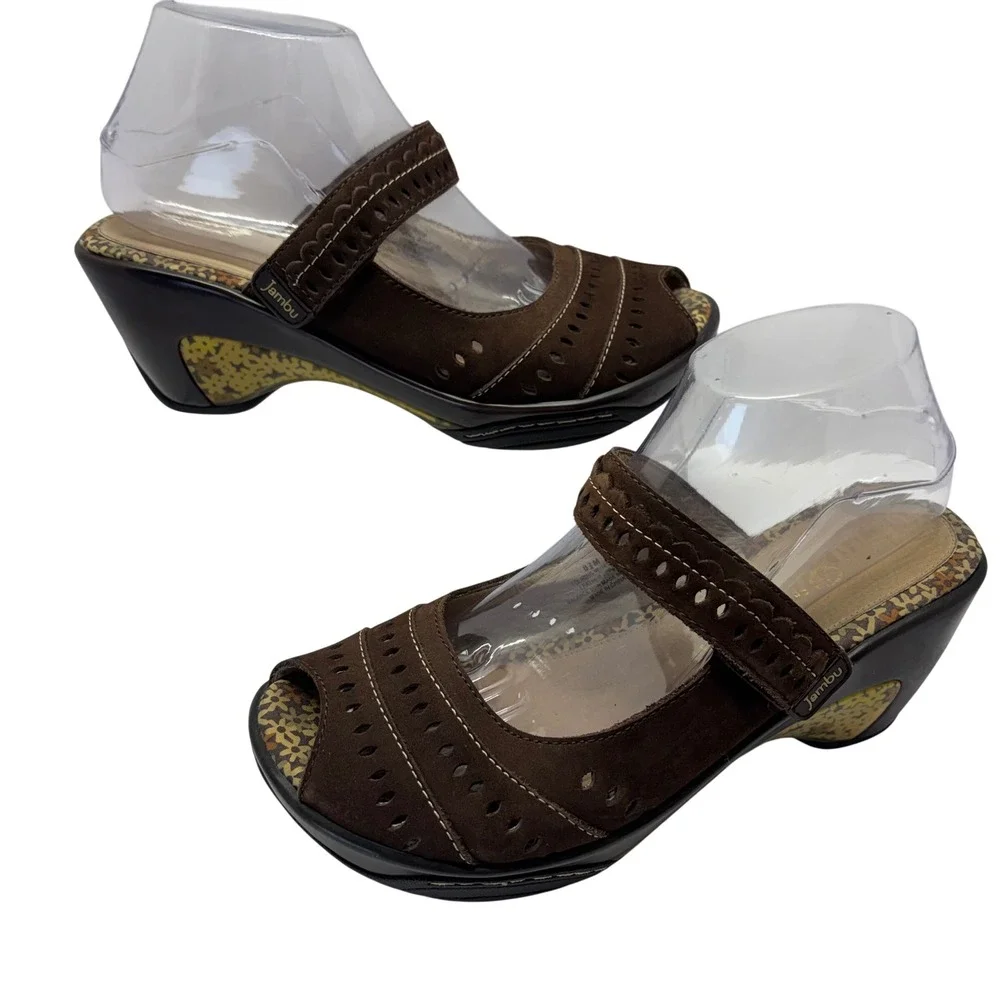 Jambu Touring Wedge Sandals 8.5M Brown Suede Peep Toe Floral Comfort Boho
