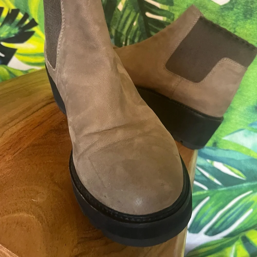 Eileen Fisher 9.5 Brown Black Leather Pull On City Fall Chelsea Lug Sole Booties