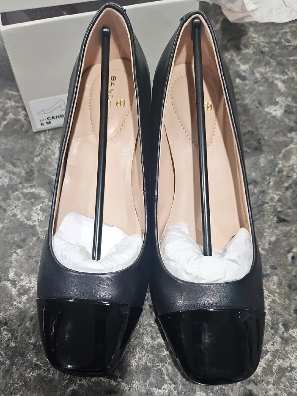 New In Box Size 6 Bandolino Black Women's with Glossy Cap Toe