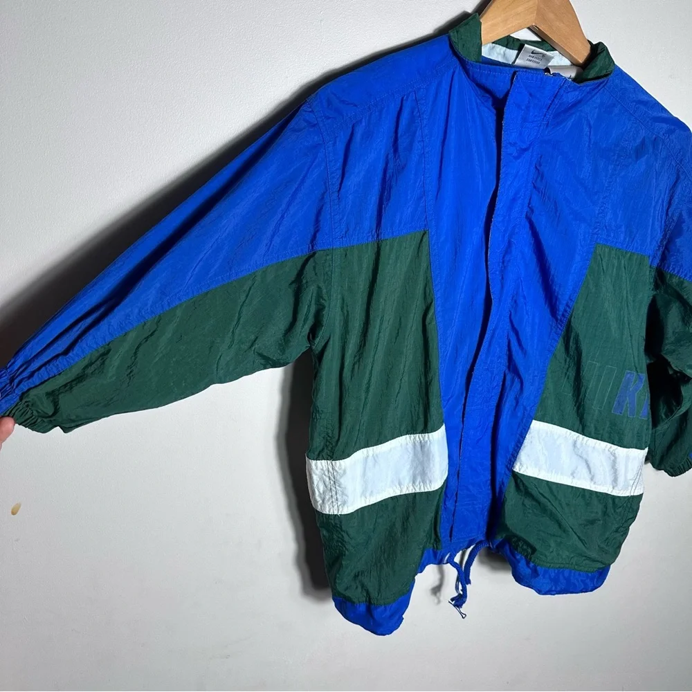 Nike vibrant windbreaker