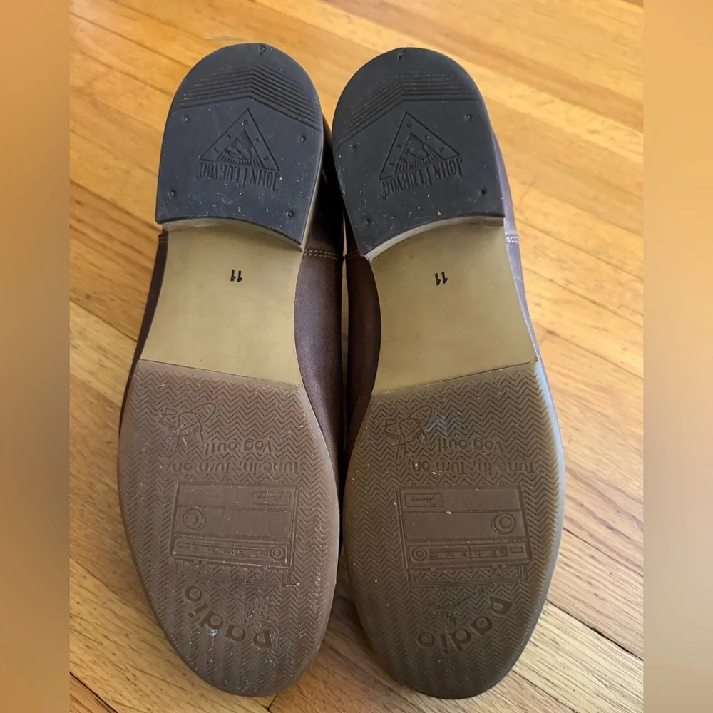 John Fluevog size 11 Chelsea boots
