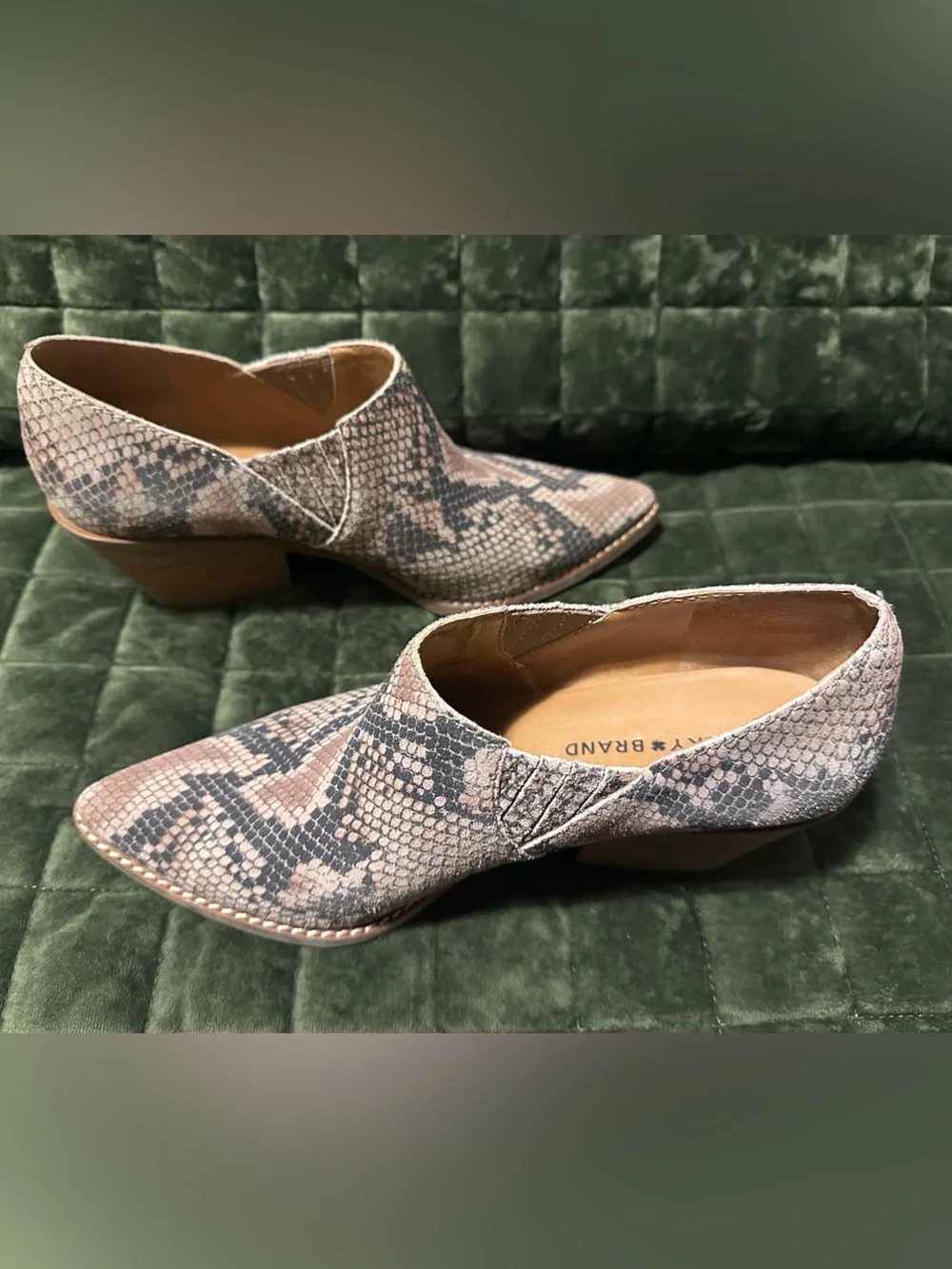 Lucky Brand pointed toe