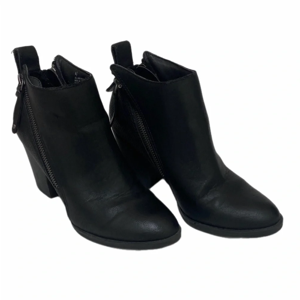 DV by Dolce Vita Black Ankle Booties