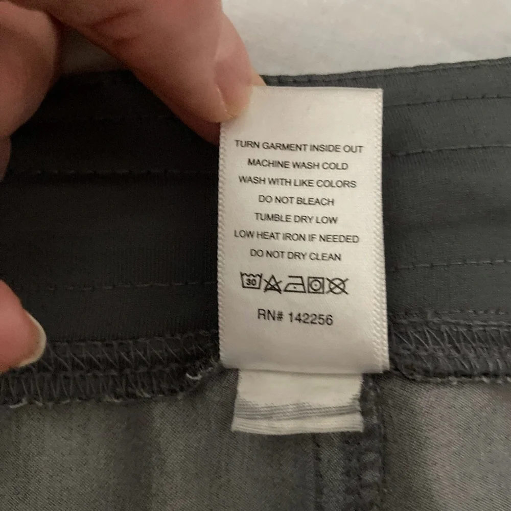 Figs Men’s Axim Cargo Scrub Pants Size Medium Short Gray