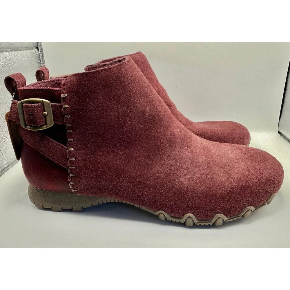Skechers women burgundy
