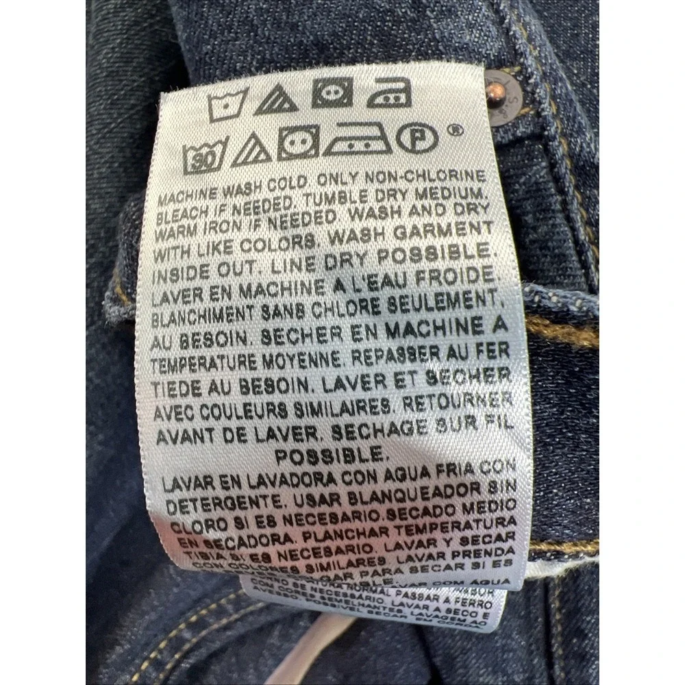 Levis timeless straight