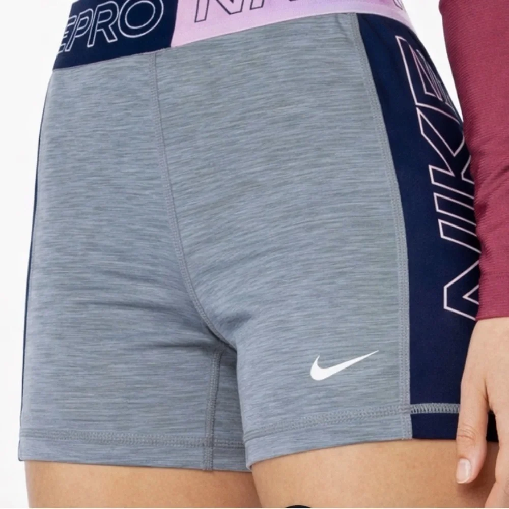 Nike bigger logo elevate