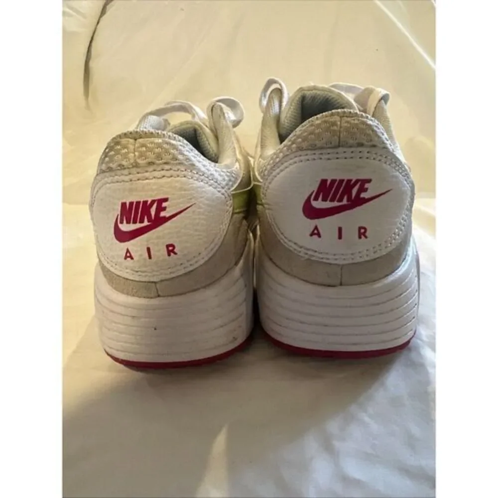 Nike good see