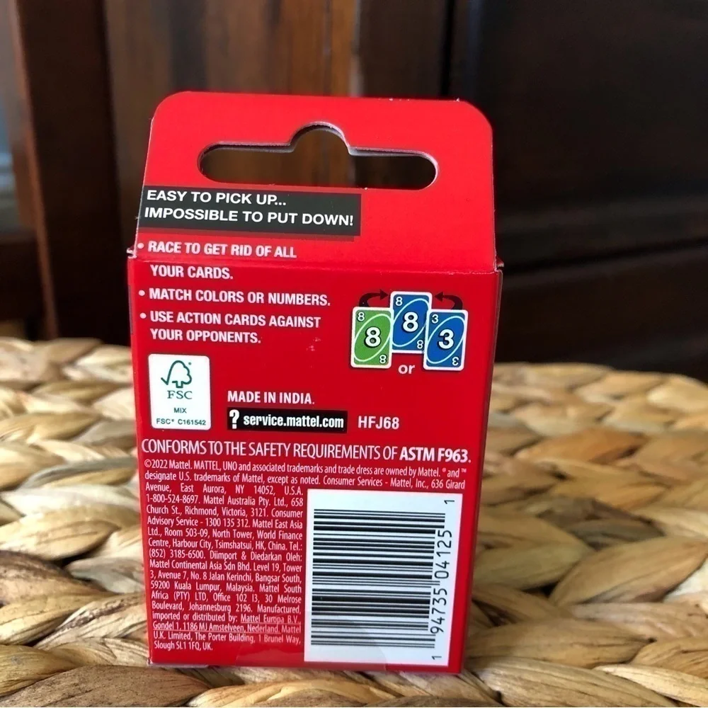 Mattel uno size pocket