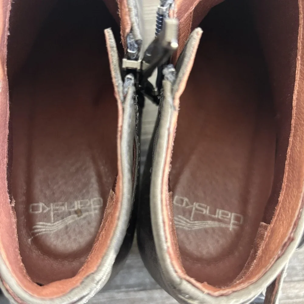 Dansko waterproof brand