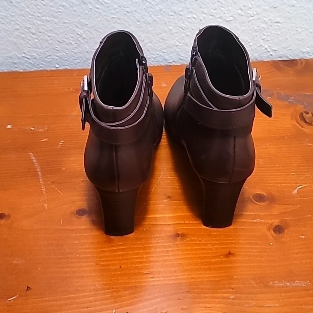 Lauren‎ Ralph Lauren Brown Leather Buckle Ankle Boots Womens Pointed Toe Heel