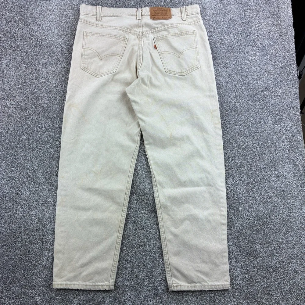 Levis measures 35in