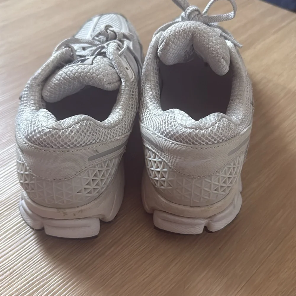 Nike lightly used