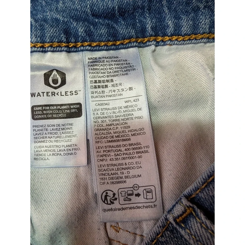 Levis product pair