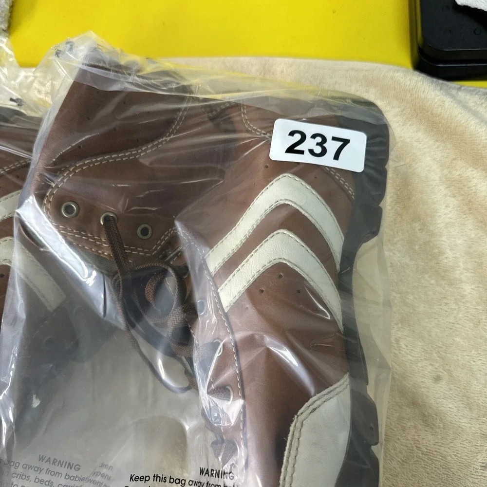 GBX leather ankle