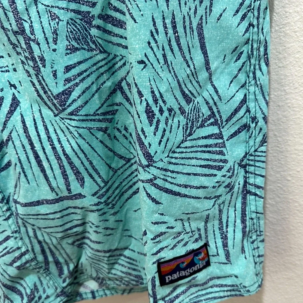 Patagonia 16 great box