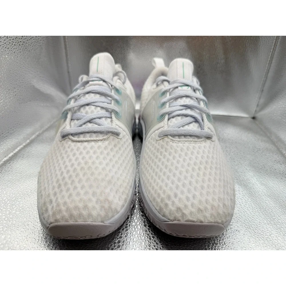 Nike product pair