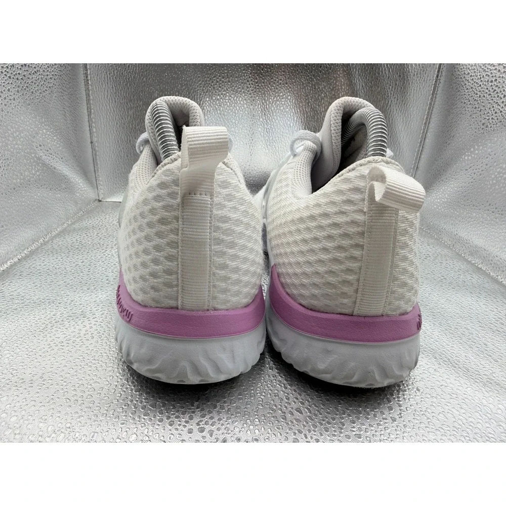Nike product pair