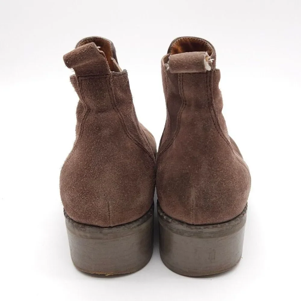 Kenneth Cole ships within