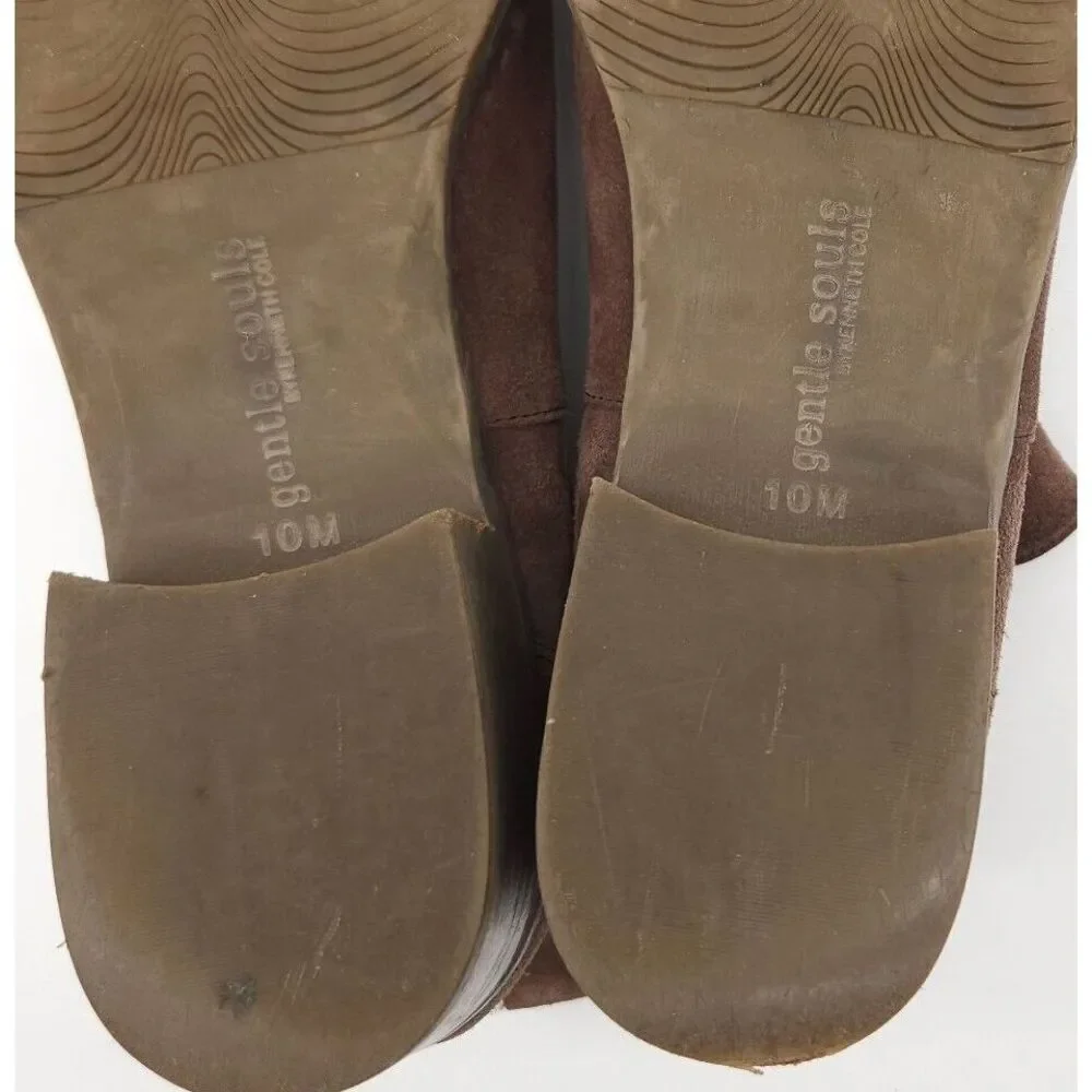 Kenneth Cole ships within