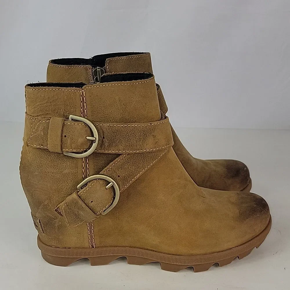 Sorel flexible boots