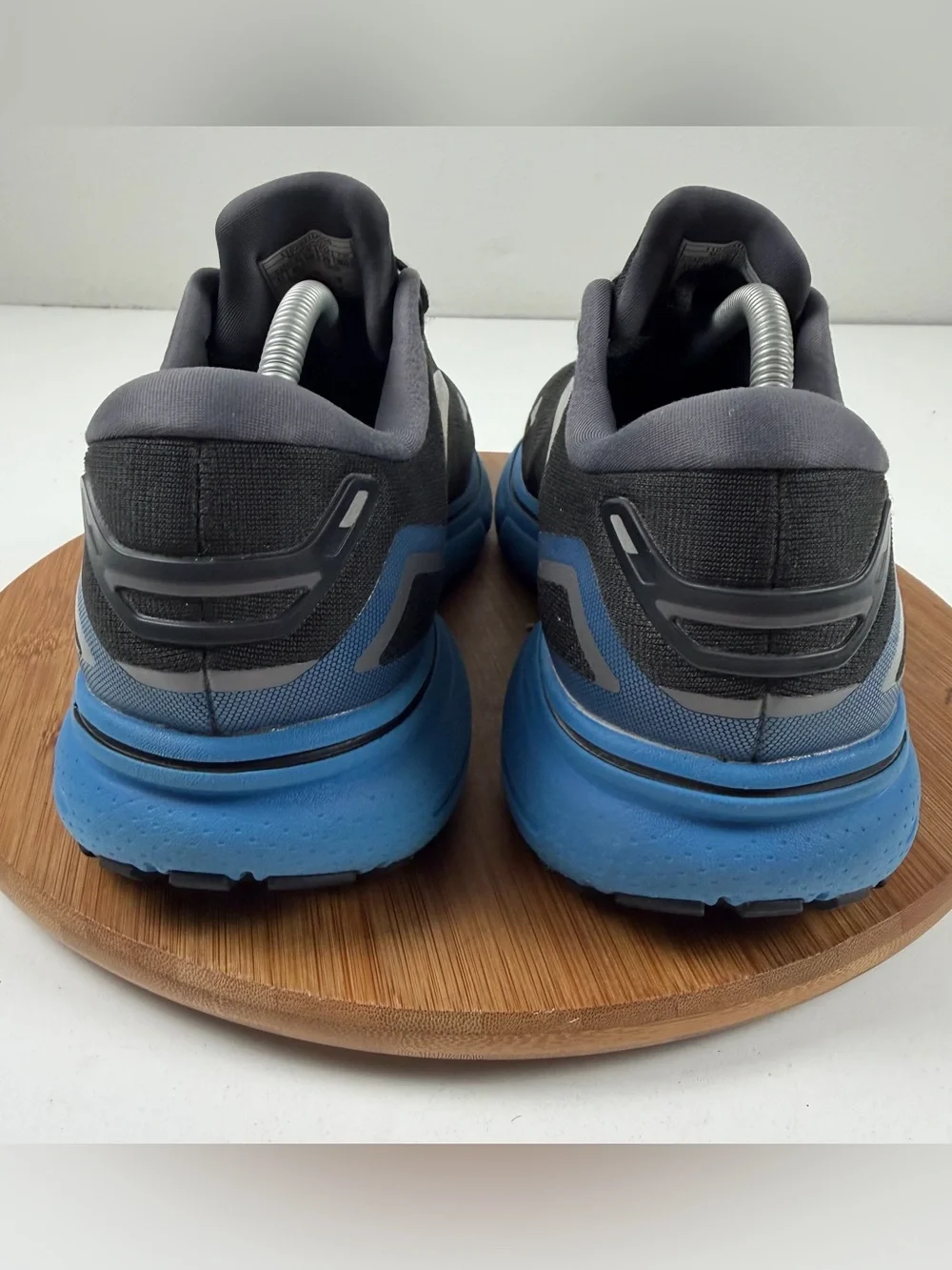 Brooks lightweight breathable