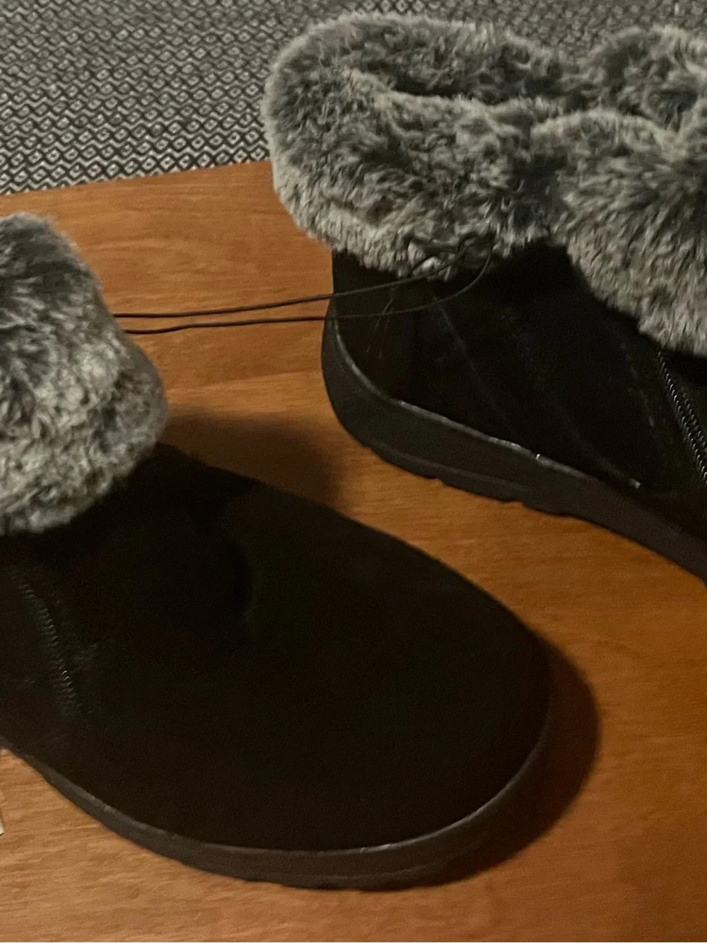 Khombu black snow