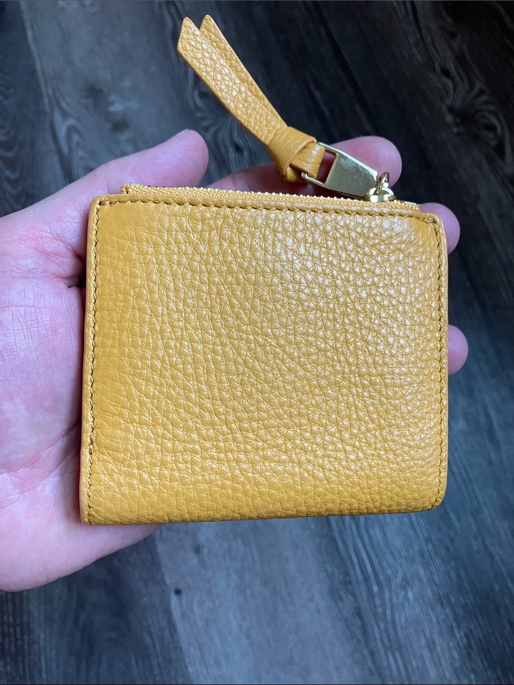Tory Burch compact pebbled