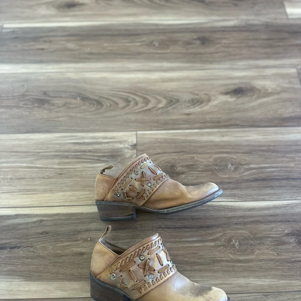 Circle G womens western ankle booties size 8.5