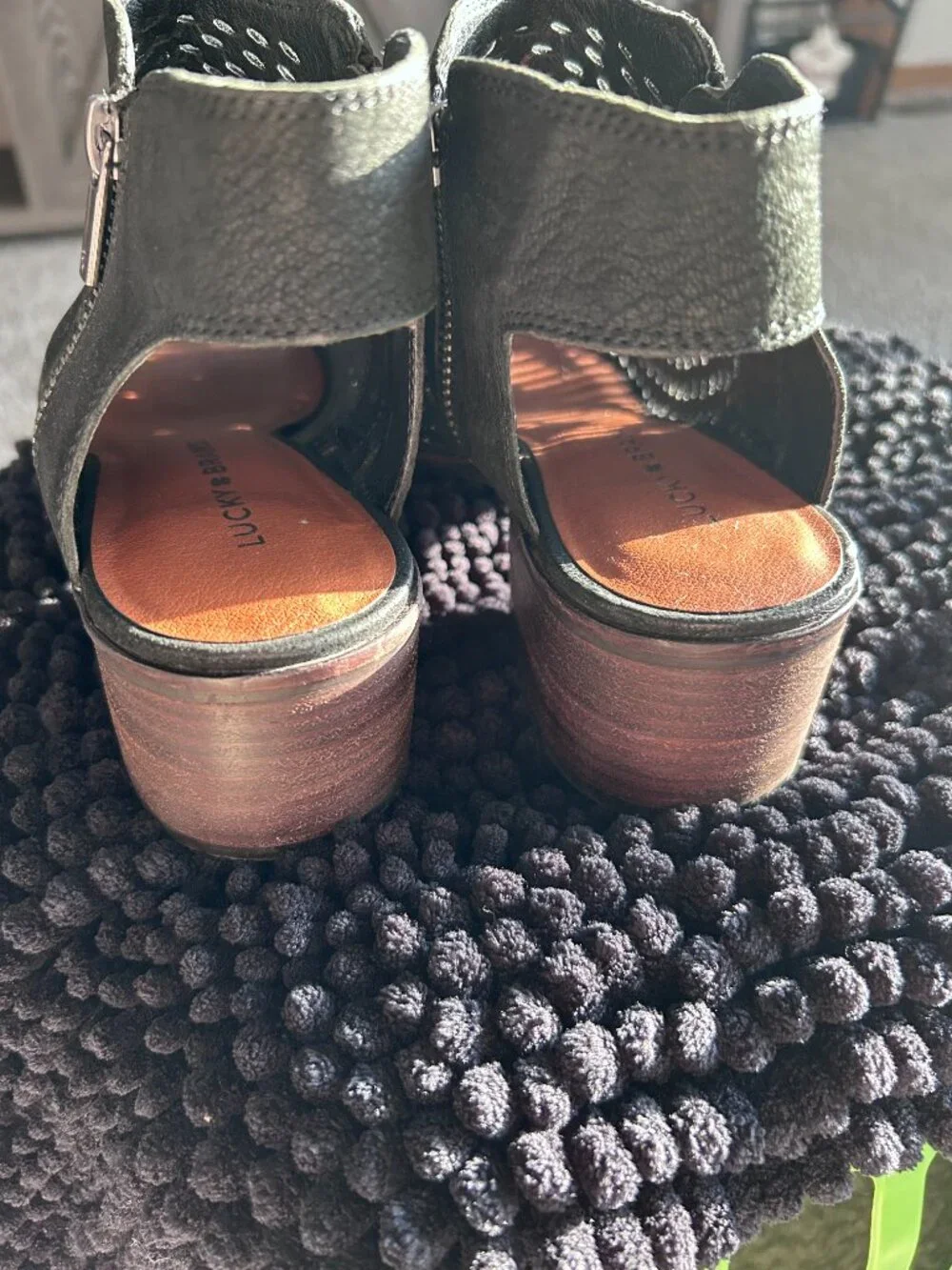Lucky Brand review description