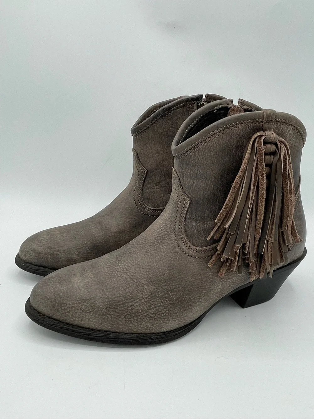 Ariat Duchess Taupe Fringe Western Leather Ankle Boots.