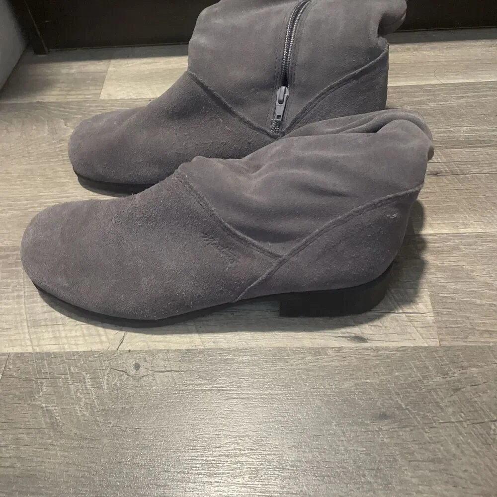 Martino Womens Suede Ankle Boots 12 W Wide Grey Slouch Zip Made in Canada