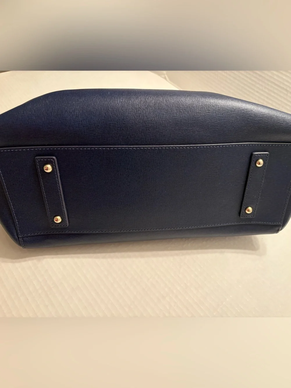 Dooney & Bourke zip one satchel