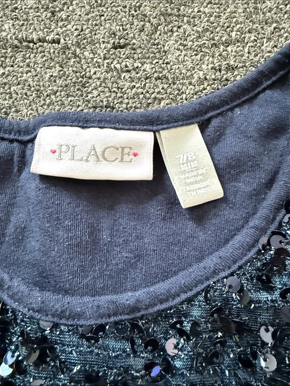 Place sleeveless formal