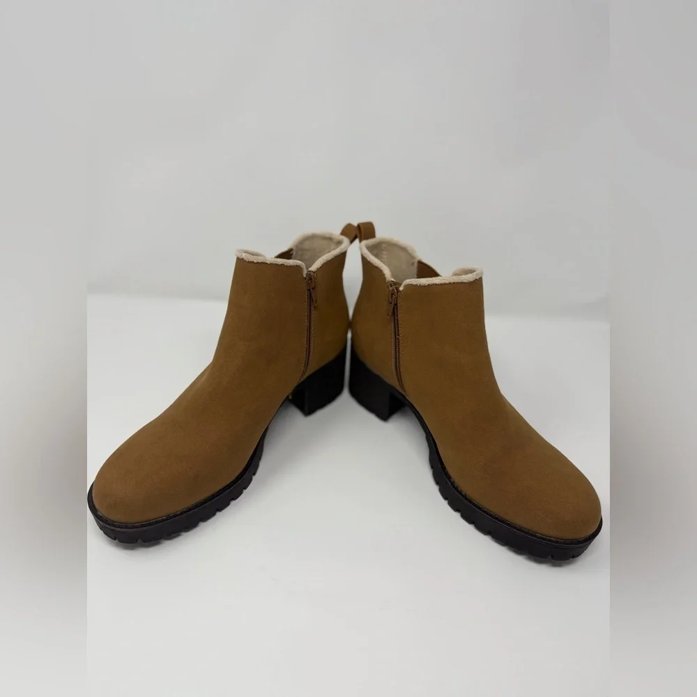 BareTraps preowned tan