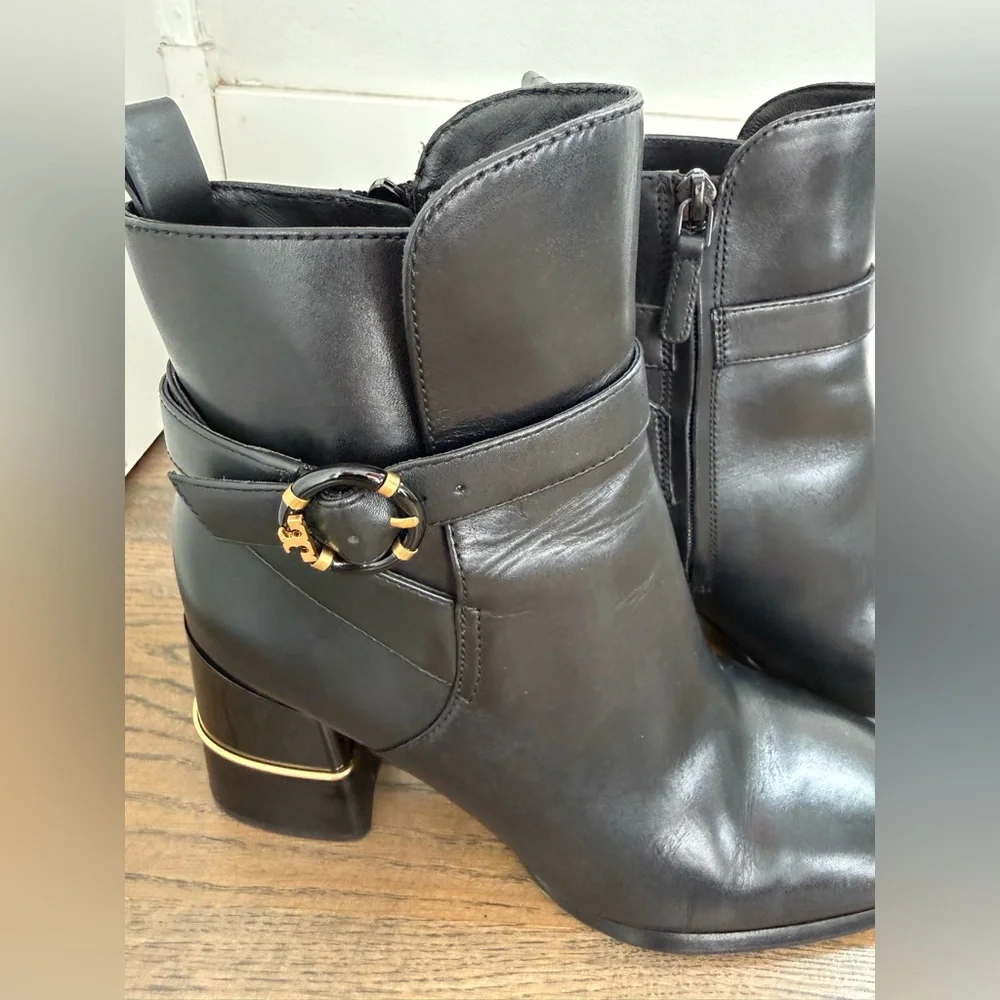 Tory Burch Black Leather Ankle Boots with Logo Buckle and gold accent EUC size 9